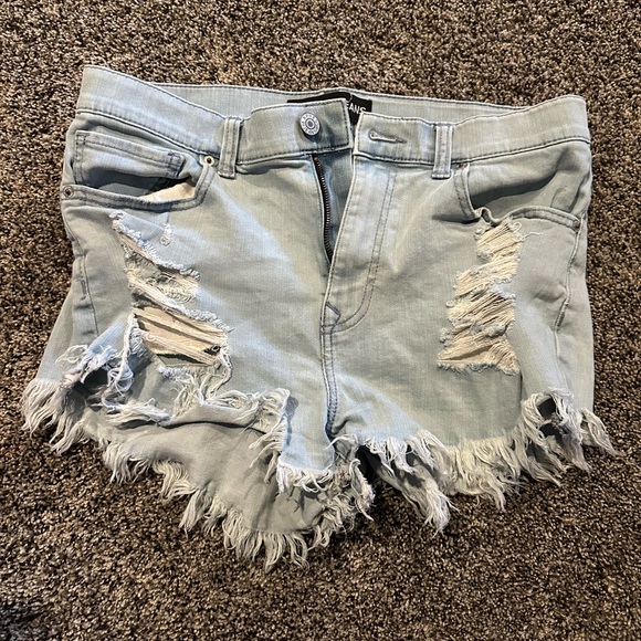 Express White Washed Jean Shorts - Picture 1 of 3
